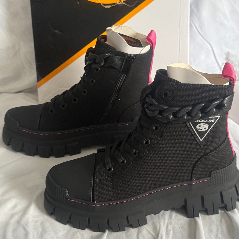 New in Box Ladies Dockers Boots